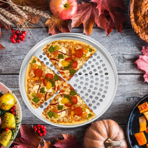 Vista 3 de Zerodeko Bandeja de pizza de acero inoxidable, bandeja redonda perforada para pizza, bandeja para hornear pizza, bandeja para servir pizza