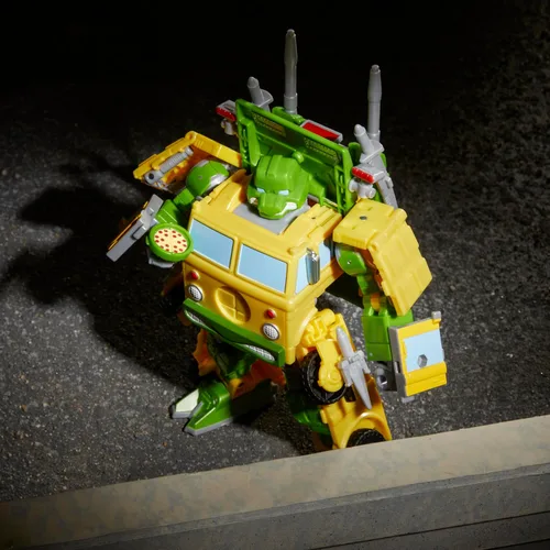 Vista 13 de Transformers Collaborative Teenage Mutant Ninja Turtles x Toy Party Wallop, figura de acción de 7 pulgadas, 8+