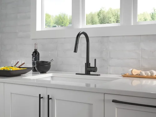 Vista 6 de Peerless P7946LF-BL Precept - Grifo de cocina, negro mate