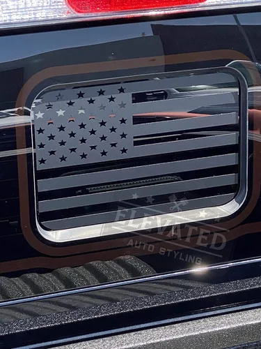 Calcomanía de bandera estadounidense para ventana central trasera compatible con Ford Ranger 2019-2023 (negro mate)