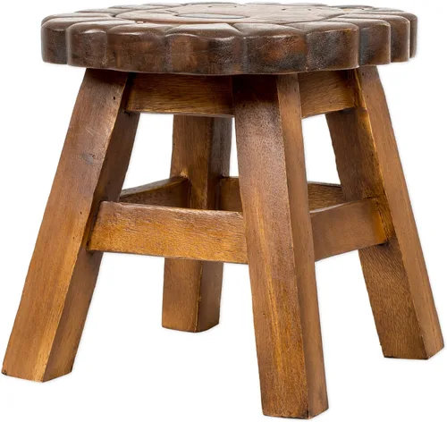 Vista 4 de Lion Design Taburete corto decorativo de madera de acacia tallada a mano