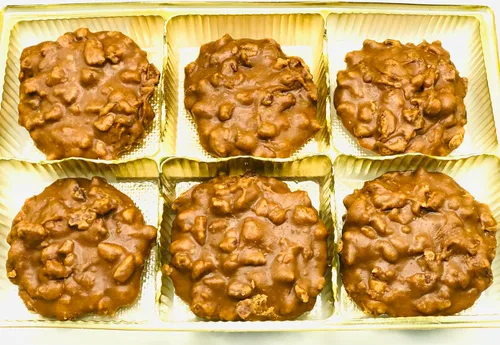 Vista 5 de Auténtico caramelo cremoso de nuez del sur de Charleston Pralines (12)