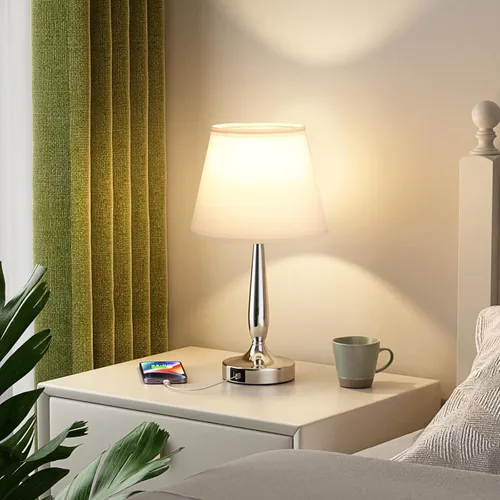 Vista 2 de Kakanuo - Lámpara de mesa táctil para dormitorio, pequeña lámpara de mesita con puerto de carga USB C, lámpara de noche regulable de 3 niveles