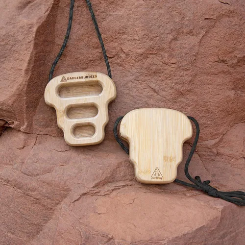 Vista 3 de Danger Buddies Tableros colgantes de bambú eco-fuertes: diapasones portátiles de madera para escalada en roca