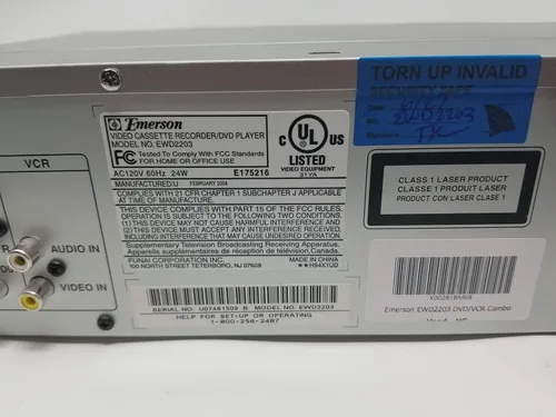Vista 2 de Emerson Combo DVD/VCR EWD2203