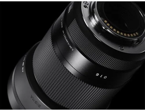 Vista 5 de Sigma 1.181 in F1.4 Contemporáneo DC DN Lente para cámaras Sony E-Mount + Sunshine Deluxe Accessory Pack