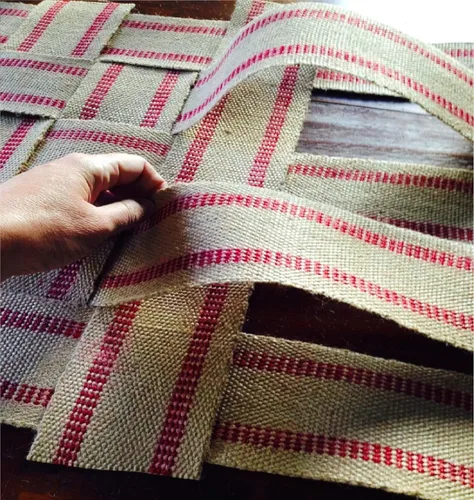 Vista 2 de Cincha de yute natural de 3 1/2" - 15 yardas
