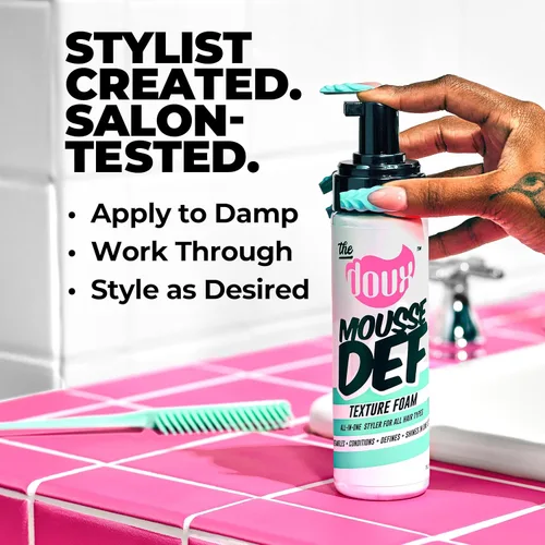 Vista 4 de The Doux Mousse multiusos para cabello rizado, espuma con textura The Doux Mousse Def para peinar, definición de rizos, volumen y brillo