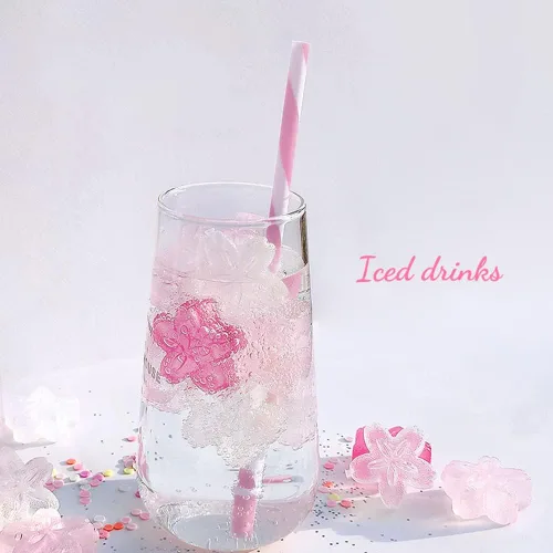 Vista 3 de Cubitos de hielo reutilizables, 28 cubos de hielo reutilizables en forma de flor de cerezo para bebidas, whisky, cócteles, vino, café. Cubos