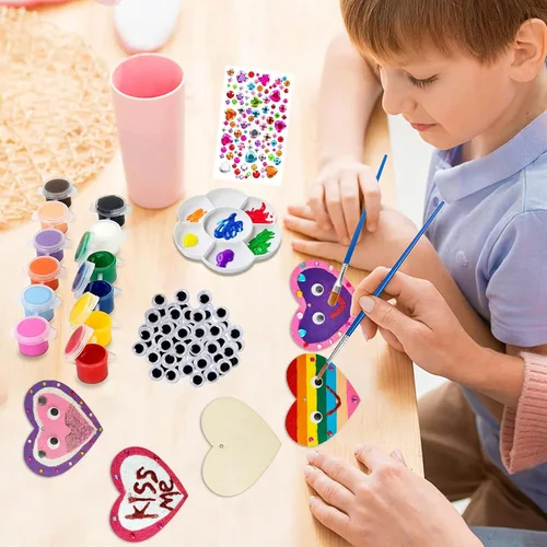 Vista 2 de Kit de manualidades de corazón de madera para el día de San Valentín, 36 piezas de adornos de corazones de madera sin terminar en blanco