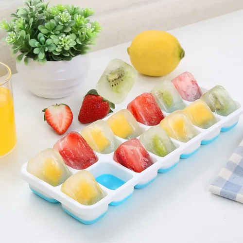 Vista 2 de Paquete de 4 bandejas apilables de silicona para cubitos de hielo, bandejas reutilizables de silicona flexibles con tapas extraíbles resistentes a