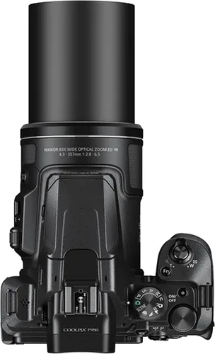 Vista 5 de Nikon COOLPIX P950 Ultimate Bundle: zoom óptico 83x, video 4K UHD, tarjeta SD de 64 GB, bolsa para cámara, trípode, kit de filtro de 3 piezas
