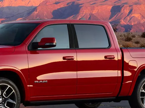 Rvinyl Kit de molduras de ventana precortadas para poste de pilar en aluminio negro cepillado compatible con Dodge Ram 2019-2024 Crew Cab/Quad Cab -