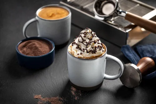 Vista 4 de Ghirardelli - Salsa premium de chocolate neto wt 5 libras 7.3 oz