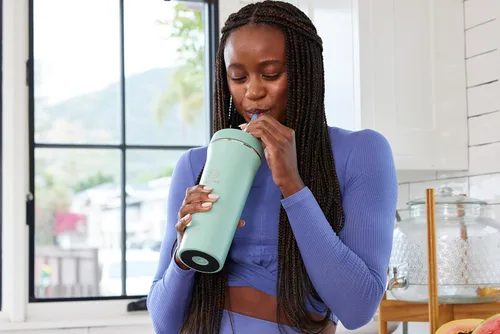 Vista 5 de Takeya 32 oz Stainless Steel Insulated Tumbler with Straw Lid, Premium Quality, Sweatproof