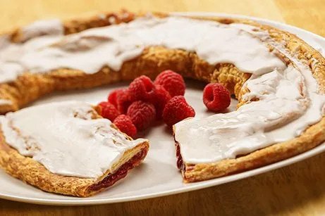 Vista 7 de Kringle and Coffee Gift Set