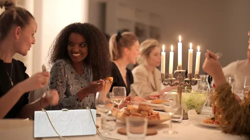 Vista 6 de Bolso de mano de acrílico para mujer, bolso de mano de acrílico de perlas largas para cenas, fiestas, bodas, iPhone