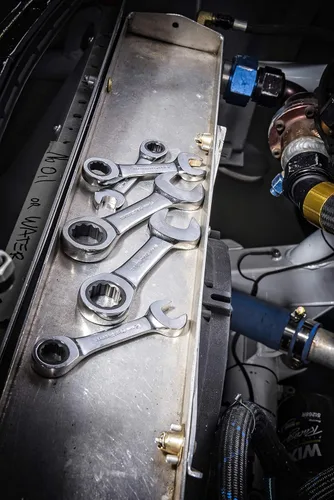 Vista 10 de GEARWRENCH 85034 - Juego de llaves de carraca estándar y Stubby de 34 piezas, SAE y métricas (Paquete de 4)