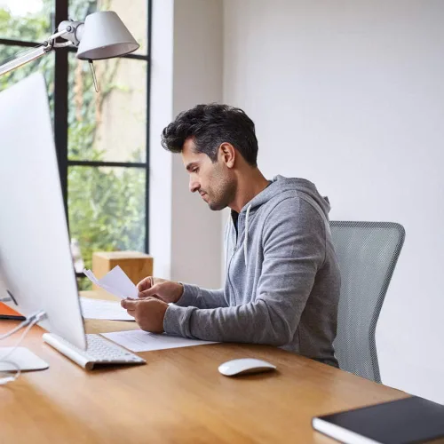 Vista 2 de Silla de escritorio ergonómica de malla para computadora, respaldo moderno ejecutivo, soporte para la espalda media, silla giratoria y basculante