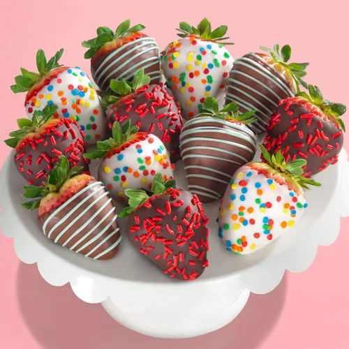 Vista 2 de 12 piezas de feliz cumpleaños fresas cubiertas de chocolate, Golden State Fruit