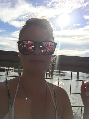 Vista 4 de FEISEDY Gafas de sol polarizadas para mujer y hombre, estilo vintage, redondas, clásicas, espejadas, B2571