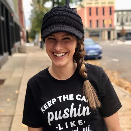 Vista 4 de Funky Junque - Gorro para mujer con ranura para cola de caballo